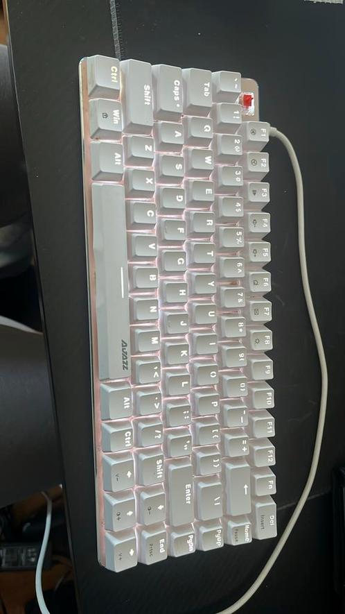 Wit mechanisch toetsenbord rode switches., Computers en Software, Toetsenborden, Zo goed als nieuw, Qwerty, Bedraad, Gaming toetsenbord