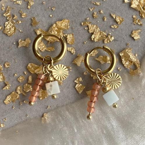 Oorringen staal goud terra kralen en lichtblauwe natuursteen, Sieraden, Tassen en Uiterlijk, Oorbellen, Nieuw, Hangers, Overige materialen