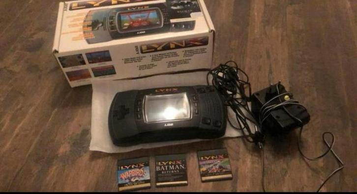 Atari Lynx spelcomputer incl 3 spelletjes en originele doos, Spelcomputers en Games, Spelcomputers | Overige, Zo goed als nieuw
