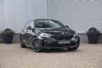 BMW 1-serie 118i M-Sport Pro Black NAP|Pano|Kuipstoel|Stuurv, Auto's, 136 pk, Gebruikt, Alcantara, Zwart