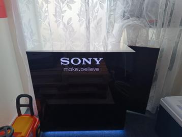 Dressoir Sony met LED beschikbaar voor biedingen