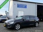 Volvo V60 1.6 T3 Momentum, Navi, Cruise, Auto's, Voorwielaandrijving, 15 km/l, Gebruikt, 4 cilinders