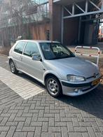 Peugeot 106 1.4 Sport 2002 Grijs, Auto's, Voorwielaandrijving, Stof, Zwart, 4 cilinders