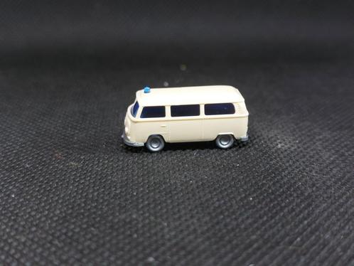 WIKING 933 - VW Transporter Combi "Rode Kruis" (13486), Hobby en Vrije tijd, Modeltreinen | N-Spoor, Gebruikt, Overige typen, Gelijkstroom of Wisselstroom