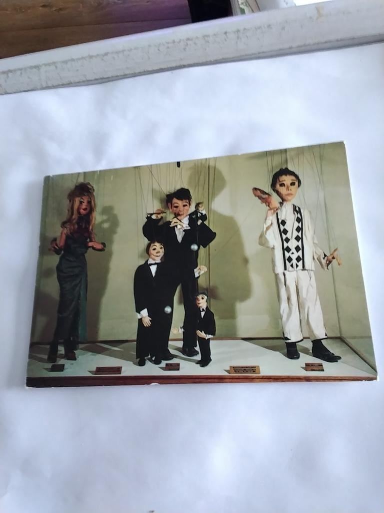 MARIONETTES. MUSEUM  LYON, Ophalen of Verzenden, Overige thema's