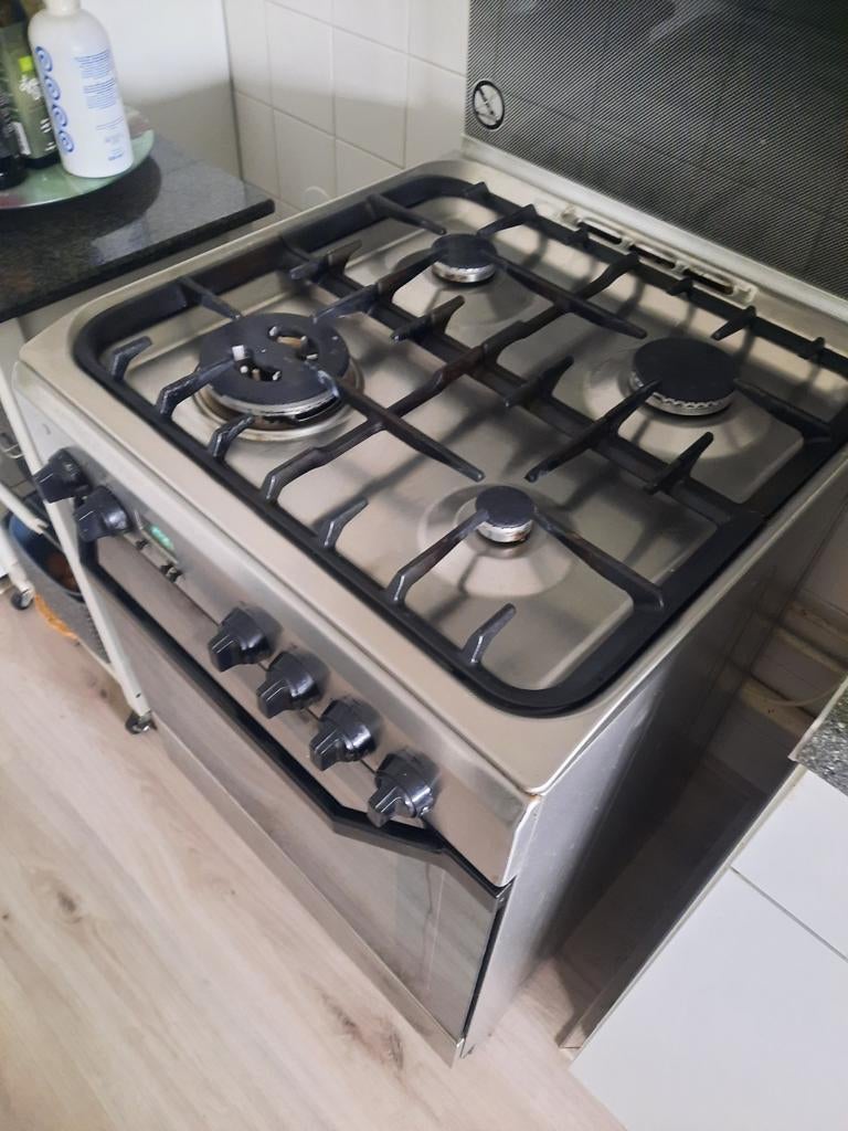 Gasfornuis, Witgoed en Apparatuur, Fornuizen, Ophalen, 4 kookzones, Gas, Vrijstaand