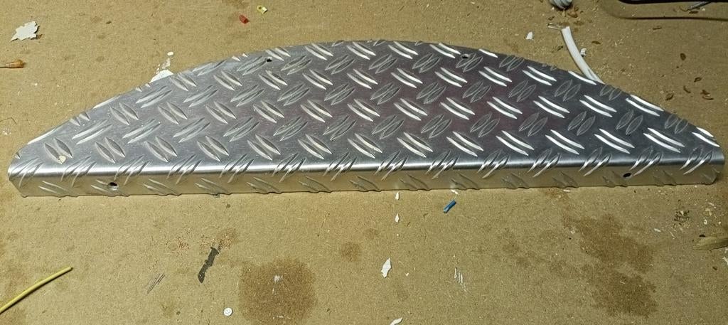 22 x Traanplaat alu halve maan treden, Doe-het-zelf en Verbouw, Ladders en Trappen, Ophalen of Verzenden, Minder dan 2 meter