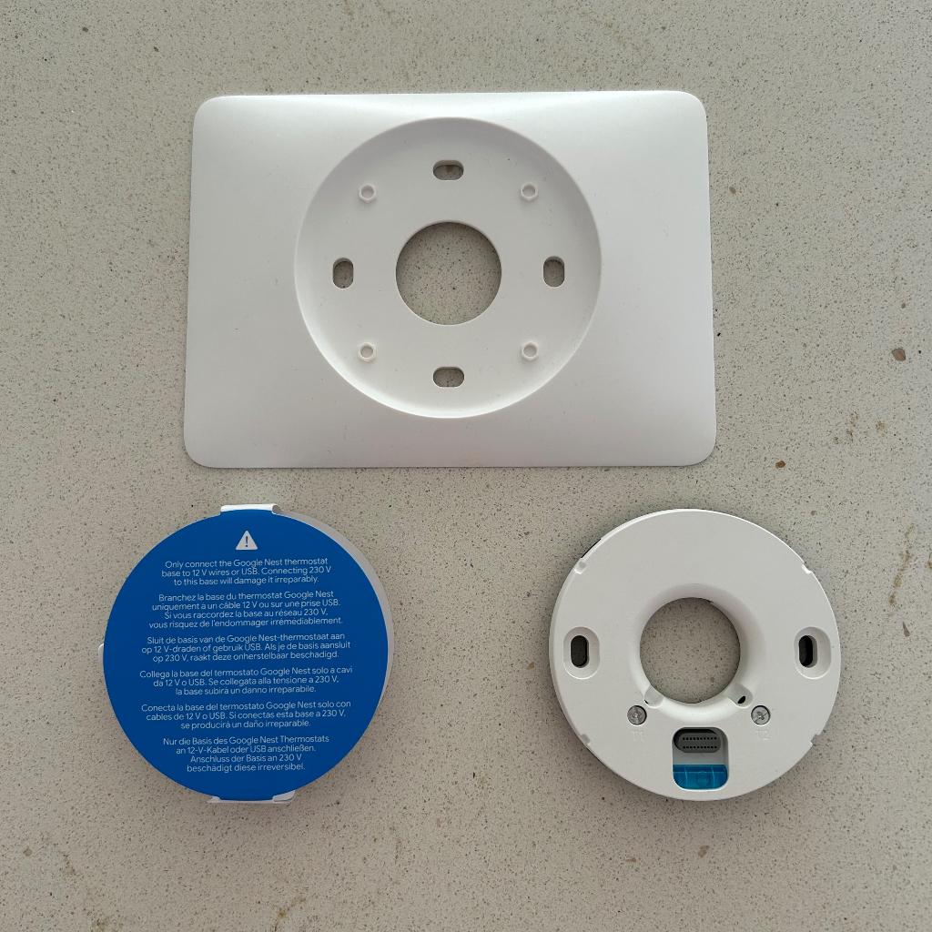 Baseplaat en muurplaat Google nest thermostaat V3 (nieuw), Doe-het-zelf en Verbouw, Thermostaten, Ophalen of Verzenden, Slimme thermostaat