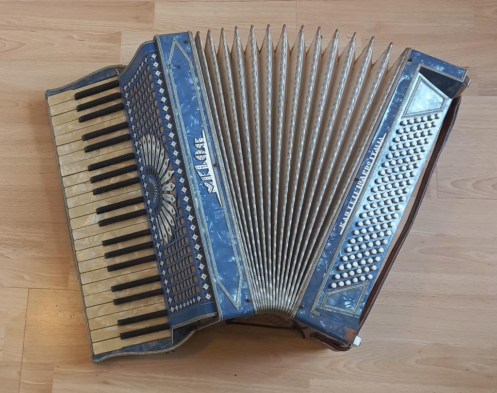 Mielos 3 korige 120 bas accordeon, Ophalen, Gebruikt, 120-bas, Overige merken