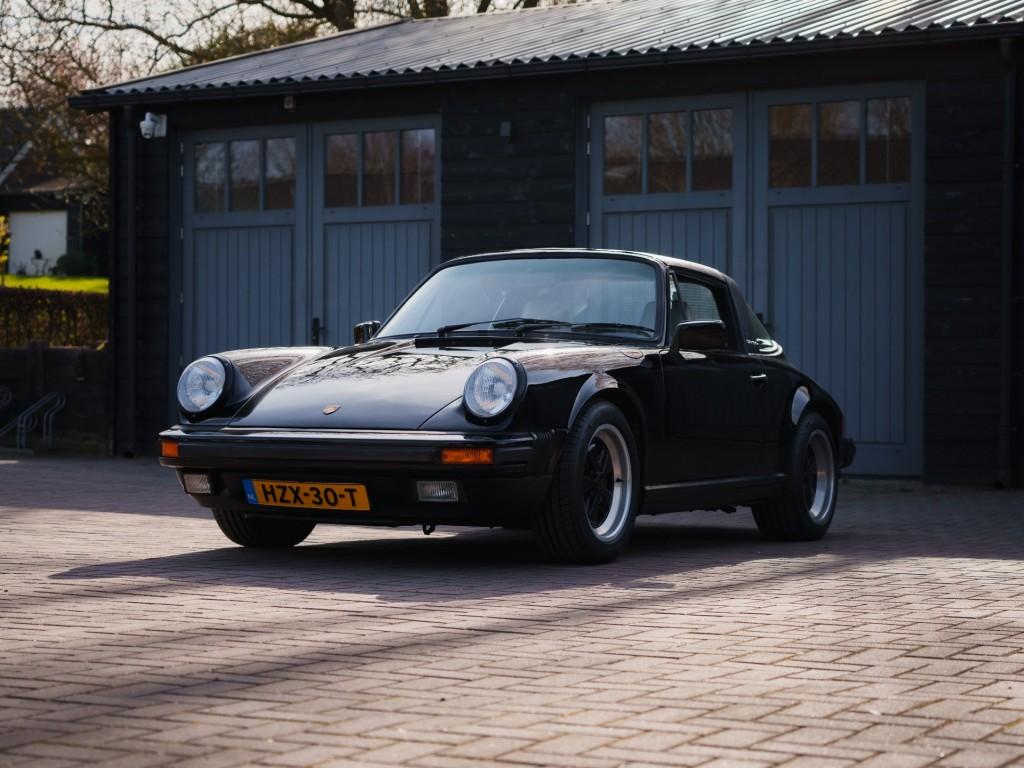 Porsche 911 Carrera 3.2 Targa - Black - Rebuilt Engine, Auto's, Gebruikt, Cabriolet, 4 stoelen, Zwart
