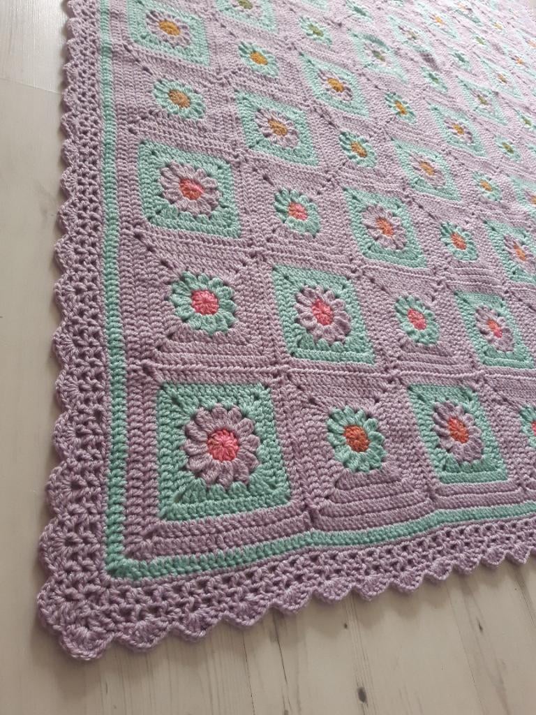 Granny square gehaakte deken lila, mintgroen, Huis en Inrichting, Ophalen of Verzenden, Nieuw