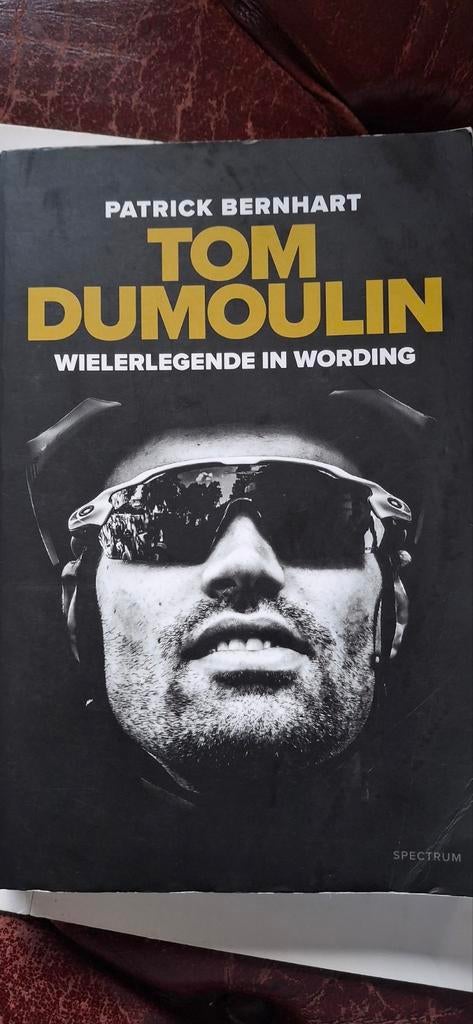 Tom Dumoulin: Wielerlegende in Wording - Patrick Bernhart, Ophalen of Verzenden, Gelezen, Patrick Bernhart, Lopen en Fietsen