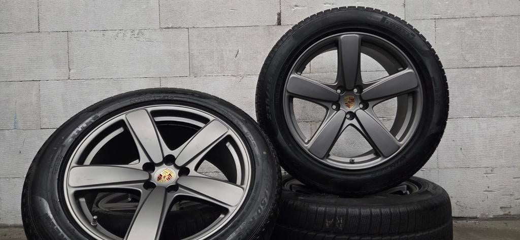 19" Porsche Macan classic originele velgen winterbanden 7mm, Auto-onderdelen, Banden en Velgen, 19 inch, Gebruikt, Banden en Velgen