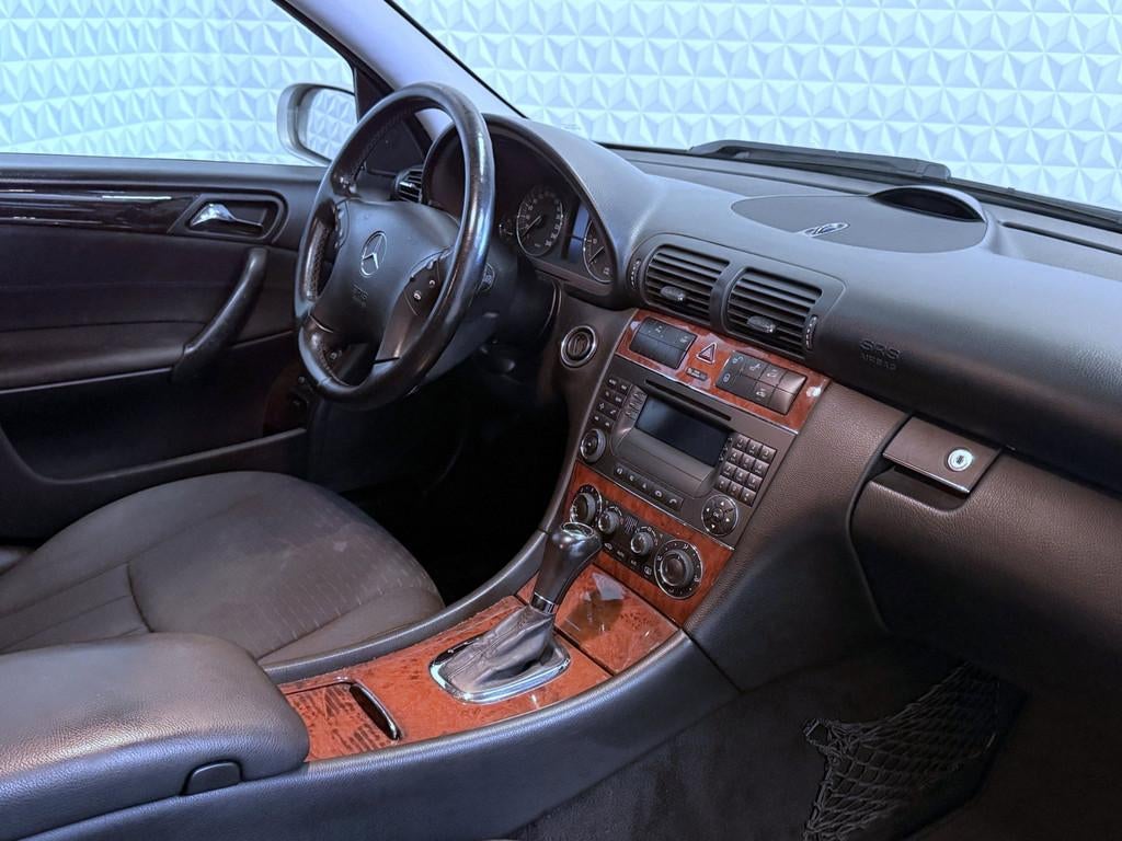 Mercedes-Benz C-klasse 200 K. Elegance Sedan AUTOMAAT (2008), Auto's, Mercedes-Benz, Automaat, Achterwielaandrijving, Gebruikt