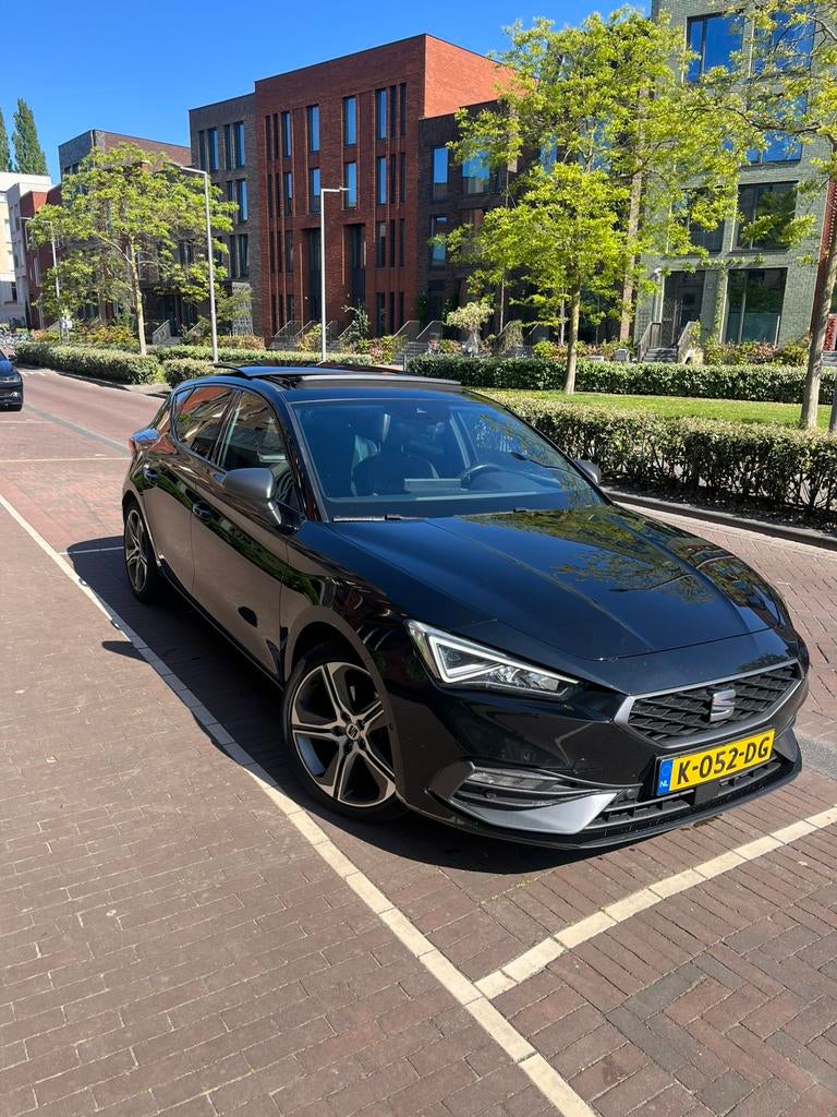 SEAT Leon 1.0 TSI 2020 | Dealer Onderhouden | Full Options, Auto's, Seat, Voorwielaandrijving, Leon, Leder en Stof, Zwart
