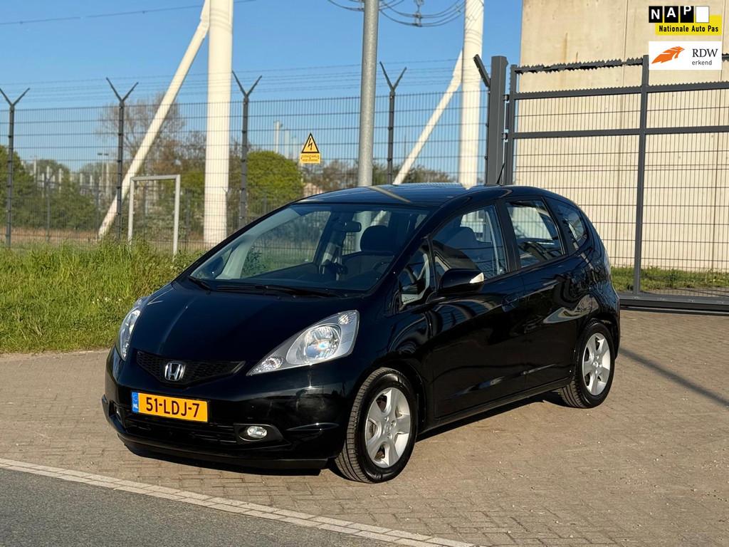Honda Jazz 1.4 Comfort 1e eigenaar 41 NAP dealer NIEUW, Auto's, Honda, Voorwielaandrijving, 450 kg, 4 cilinders, Zwart