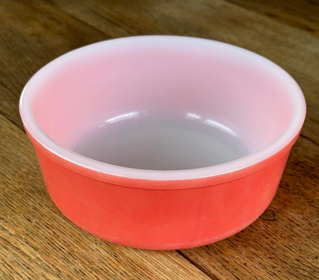 Vintage rode ovenschaal van Arcopal France, Ophalen of Verzenden, Rood, Overige merken, Overige typen