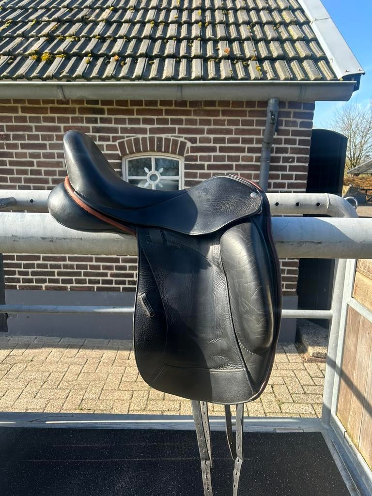 Custom dressuurzadel 17,5 inch, Ophalen, Gebruikt, Dressuur