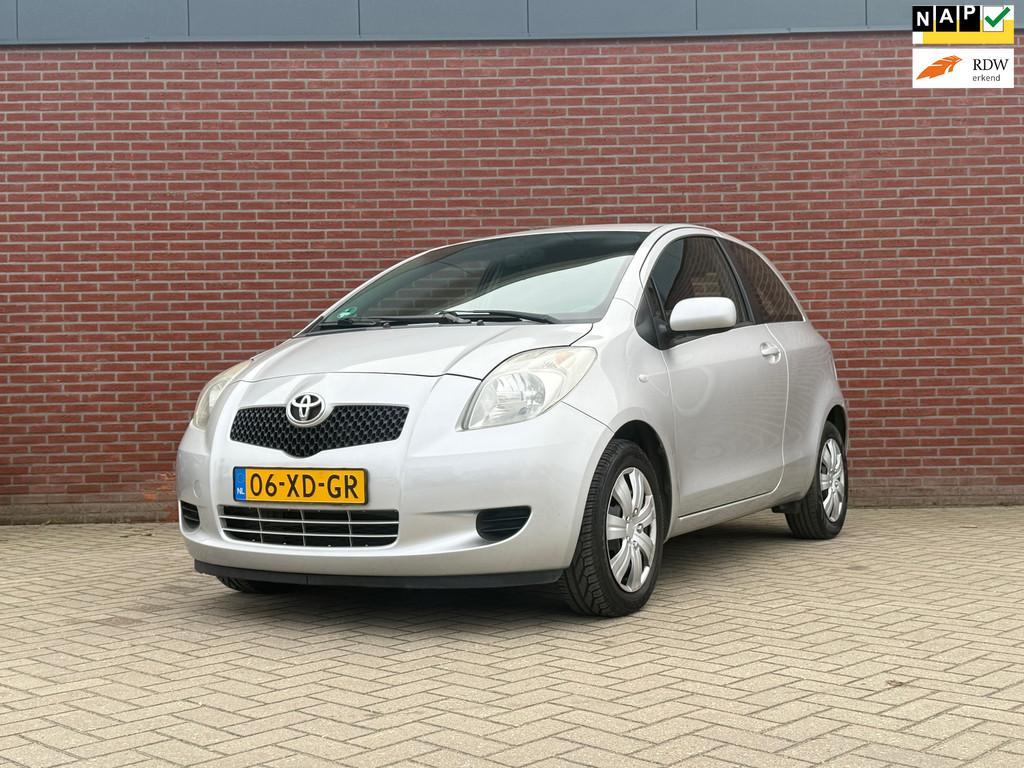 Toyota Yaris 1.3 VVTi Sol / 3-deurs / Airco / Elektrische ra, Voorwielaandrijving, 4 cilinders, 995 kg, Origineel Nederlands