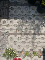 Ongeveer 10m2 grasbetontegels, Tuin en Terras, Tegels en Klinkers, Ophalen, Zo goed als nieuw, Beton, Klinkers
