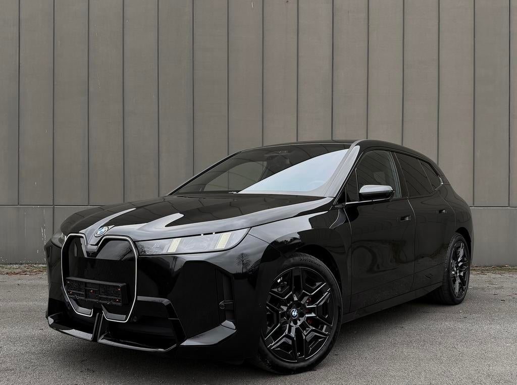 BMW iX xDrive45 M Sport Pro | Innovat | PANO | Trekhaak | .., Auto's, BMW, Bedrijf, iX, 360° camera, 4x4, ABS, Achteruitrijcamera