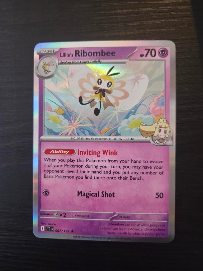Lillie's Ribombee Pokémon Kaart - Holo 067/159, Ophalen of Verzenden, Zo goed als nieuw, Losse kaart, Foil