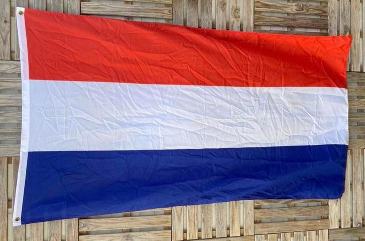 240 stuks partij Nederlandse vlag, Restpartij 90x150cm Nieuw, Diversen, Ophalen of Verzenden, Nieuw