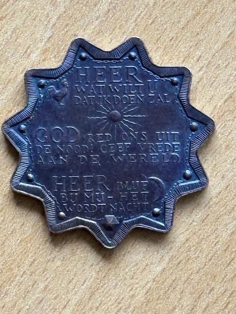 Godspenning uit 1958 , Ophalen, Gebruikt, Sieraad, Christendom | Katholiek