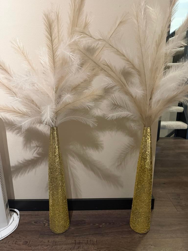Gouden vazen met pluimen, Ophalen, Gebruikt