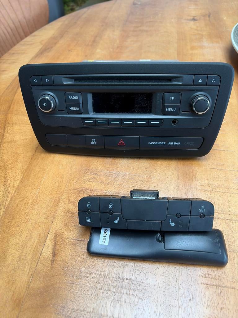 SEAT Ibiza Radio Paneel - Gebruikt, Auto-onderdelen, Ophalen of Verzenden, Gebruikt, Seat