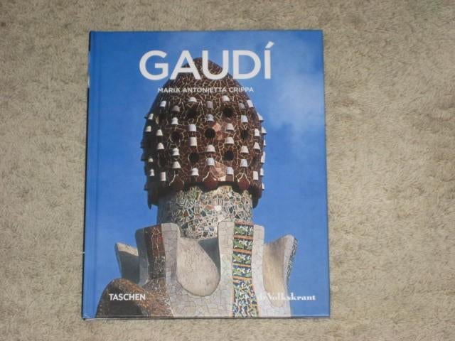 Gaudi Maria Antonietta Crippa Taschen de Volkskrant ZGAN, Ophalen of Verzenden, Zo goed als nieuw