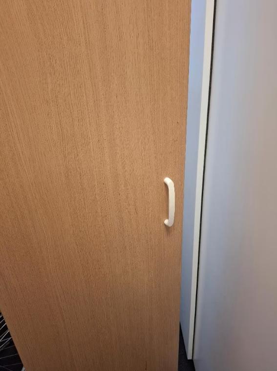 Gratis Ikea PAX kastdeur, Ophalen, Minder dan 50 cm, 200 cm of meer, Zo goed als nieuw