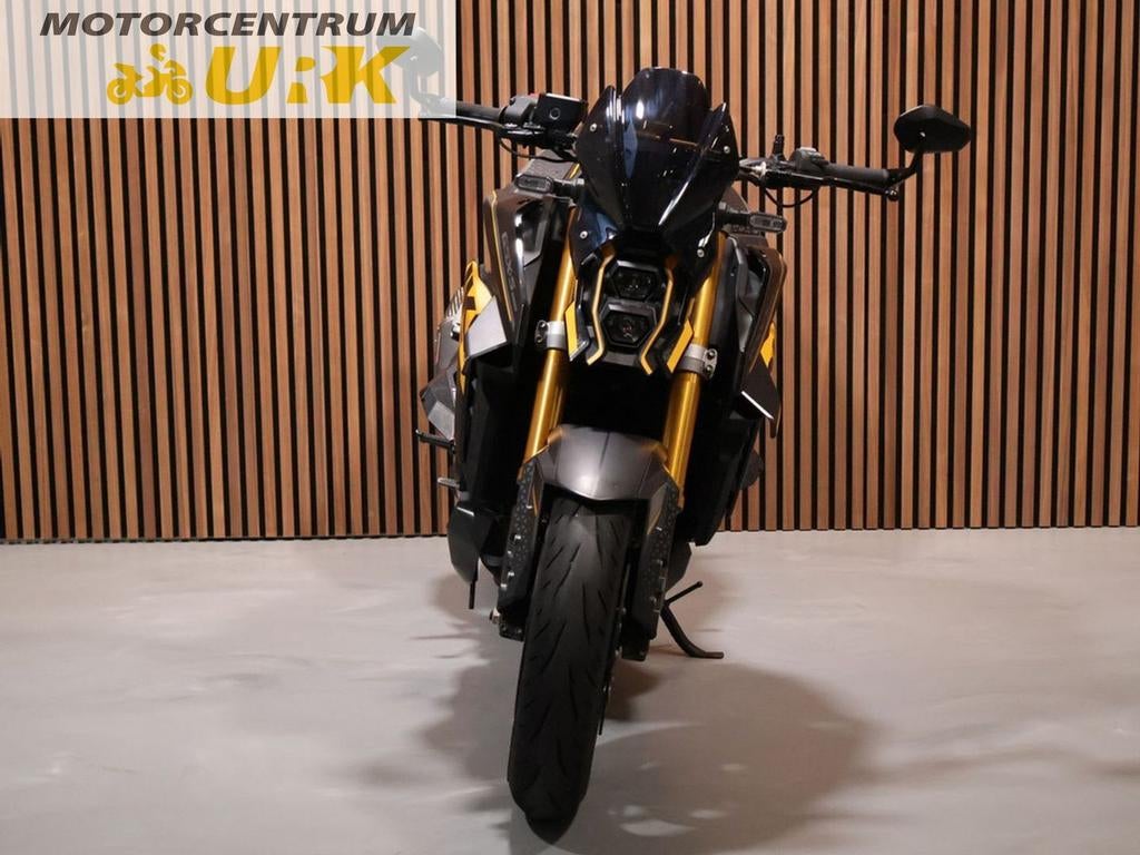 Suzuki GSX-S1000 (bj 2022), Motoren, Suzuki, 4 cilinders, Motorrijbewijs A, Bedrijf