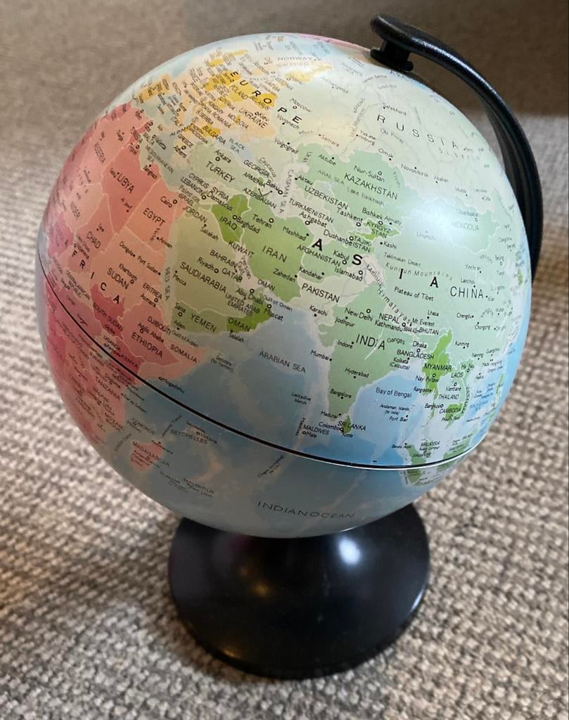 Wereldbol, als decoratie op kinderkamer zgan, Ophalen of Verzenden, Zo goed als nieuw