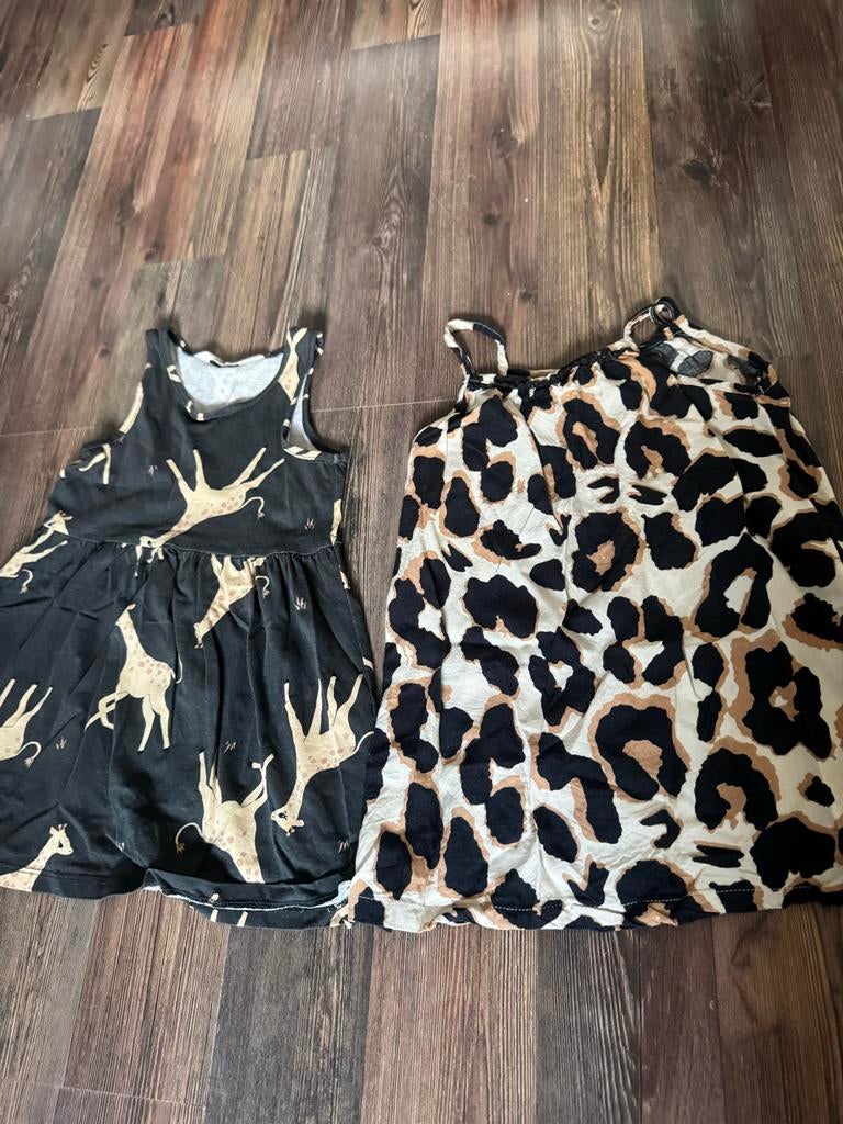 2 zomerjurkjes H&M Giraffe & Zeeman Leopard - Maat 92, Ophalen of Verzenden, Zo goed als nieuw, Meisje, Jurk of Rok