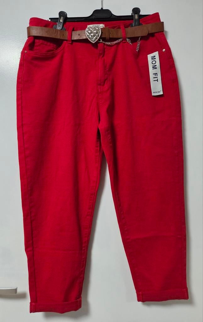 Rode mom-fit broek met designer riempje, Kleding | Dames, Broeken en Pantalons, Maat 46/48 (XL) of groter, Nieuw, Ophalen of Verzenden