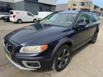 Volvo XC70 3.0 T6 Aut Summum 4WD | 305pk, Auto's, Volvo, Automaat, Gebruikt, 2000 kg, Blauw