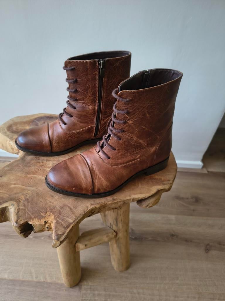 Inuovo leren laarsjes mt 38 - zgan, Kleding | Dames, Schoenen, Ophalen of Verzenden, Zo goed als nieuw, Zwart