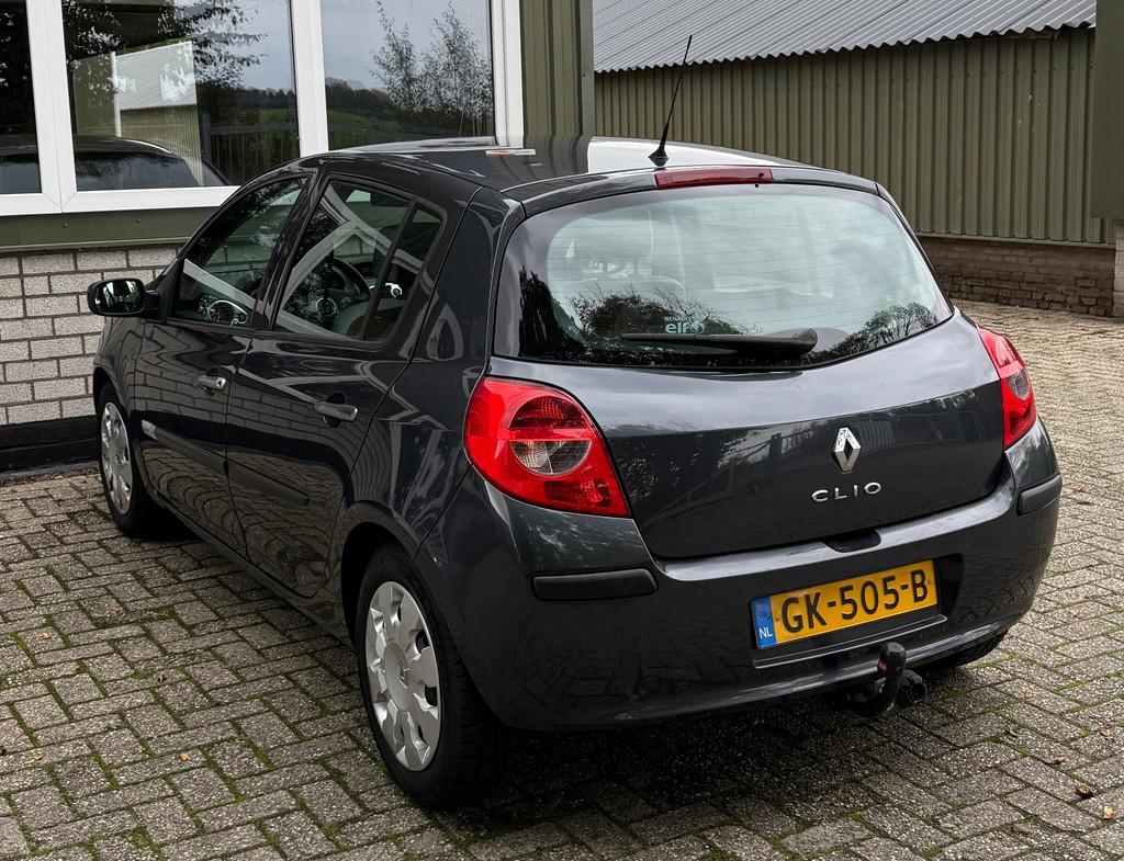 Renault Clio 1.2 Expression AIRCO TREKHAAK 5-DEURS, Voorwielaandrijving, 535 kg, Gebruikt, 4 cilinders