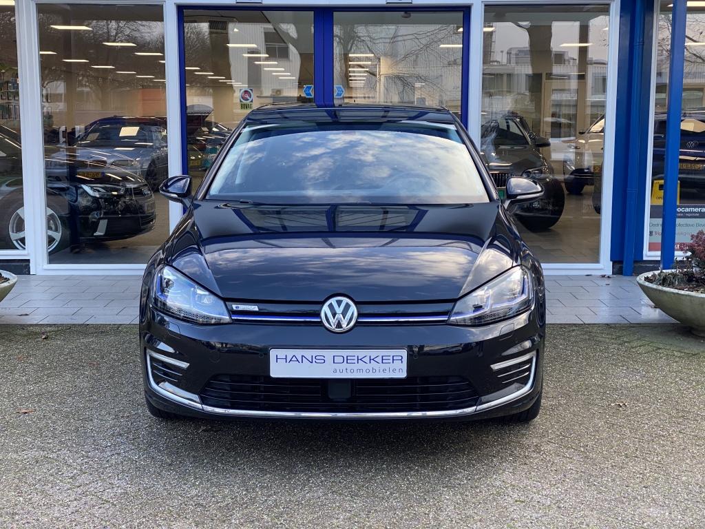 Volkswagen e-Golf e-Golf leer/navigatie/warmtepomp, Auto's, Volkswagen, Automaat, Adaptive Cruise Control, Gebruikt, 230 km