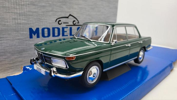 Bmw 2000 (Typ 121), donker groen, 1966, Hobby en Vrije tijd, Modelauto's | 1:18, Nieuw, Overige merken, Ophalen of Verzenden