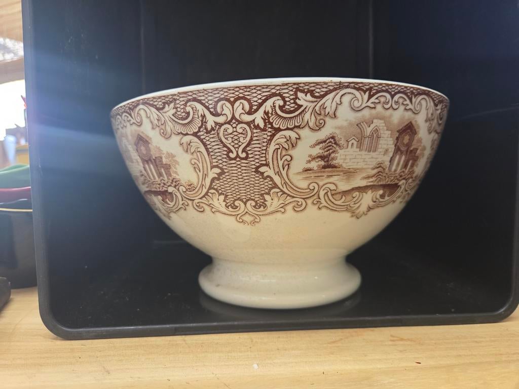 Antieke Bruine Transferware Kom met Landschap Petrus Regout, Antiek en Kunst, Antiek | Servies los, Ophalen of Verzenden
