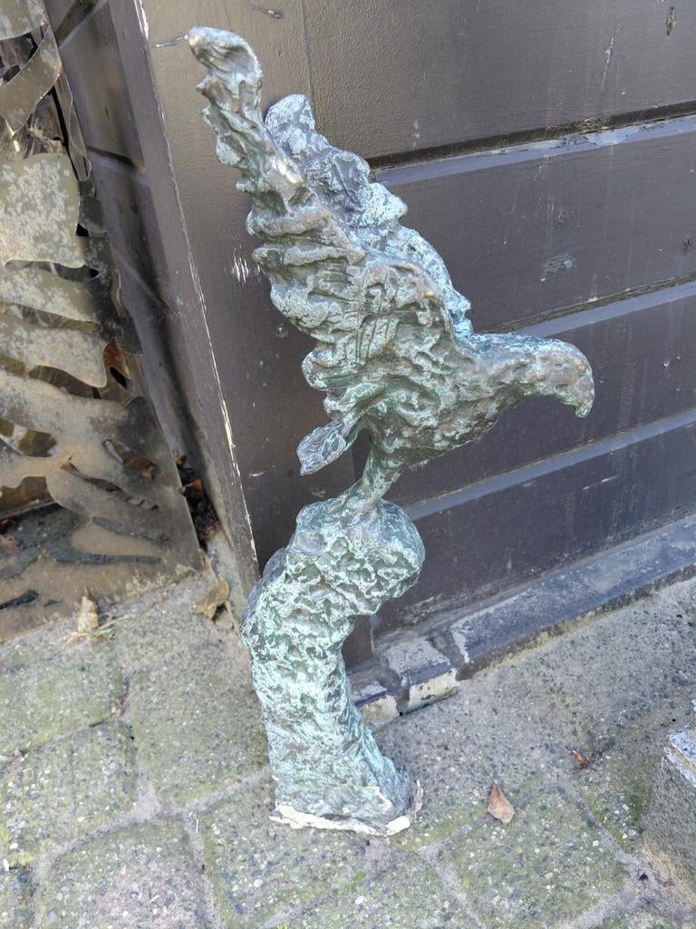 Zwaar bronzen beeld: Opvliegende vogel, 50 cm hoog, Antiek en Kunst, Ophalen of Verzenden, 20 - 50 cm, Beeld, Vogel