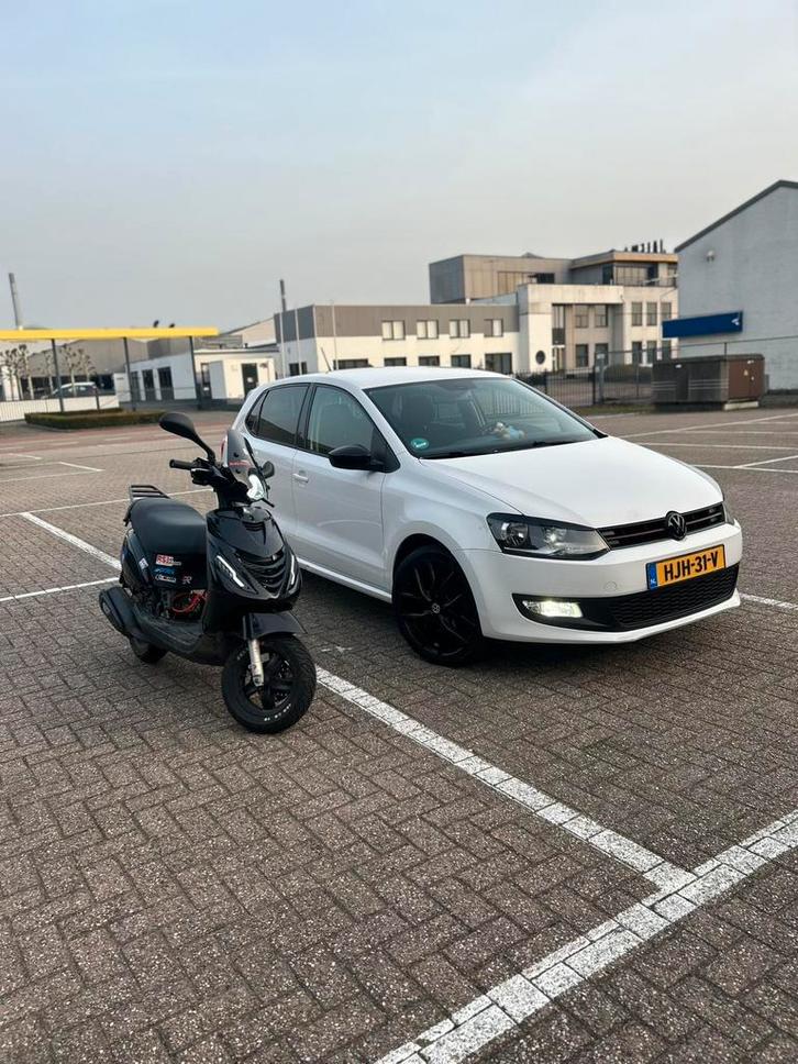 Zip 125cc (brom), Fietsen en Brommers, Scooters | Piaggio, Zo goed als nieuw, Zip, Benzine, Ophalen