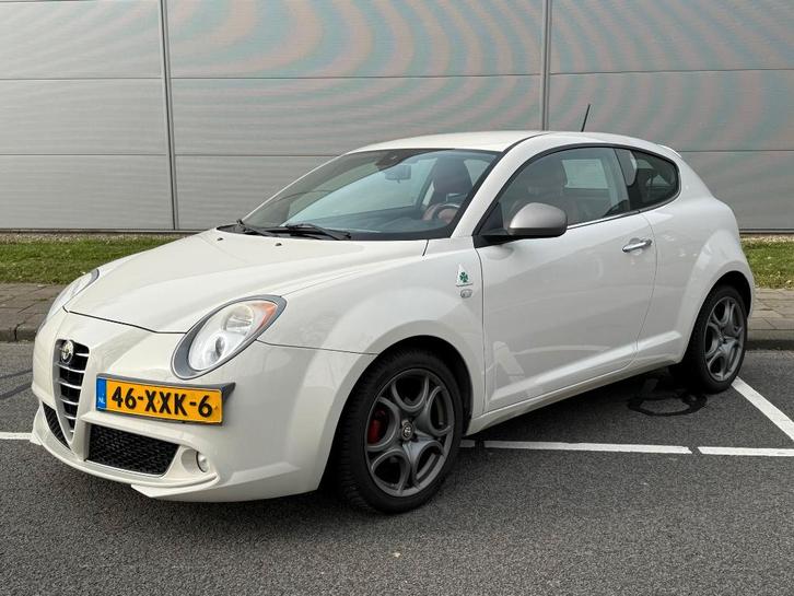Alfa Romeo MiTo 0.9 Distinctive NAVI CLIMA CRUISE PDC LEDER, Auto's, Alfa Romeo, Particulier, MiTo, ABS, Airbags, Bluetooth, Boordcomputer