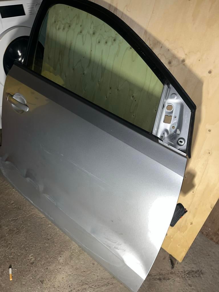 Beschadigde rechter voordeur Volkswagen Polo 2010, Auto-onderdelen, Ophalen of Verzenden, Gebruikt, Volkswagen