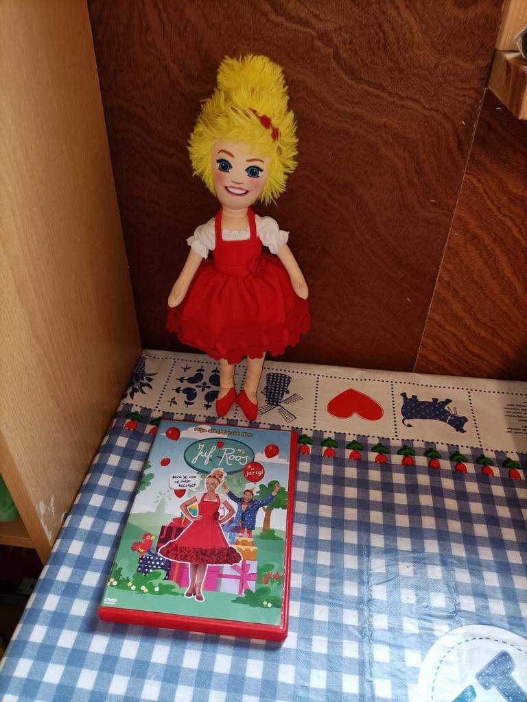 Juf Roos knuffel 33 cm groot + dvd, Ophalen of Verzenden, Zo goed als nieuw