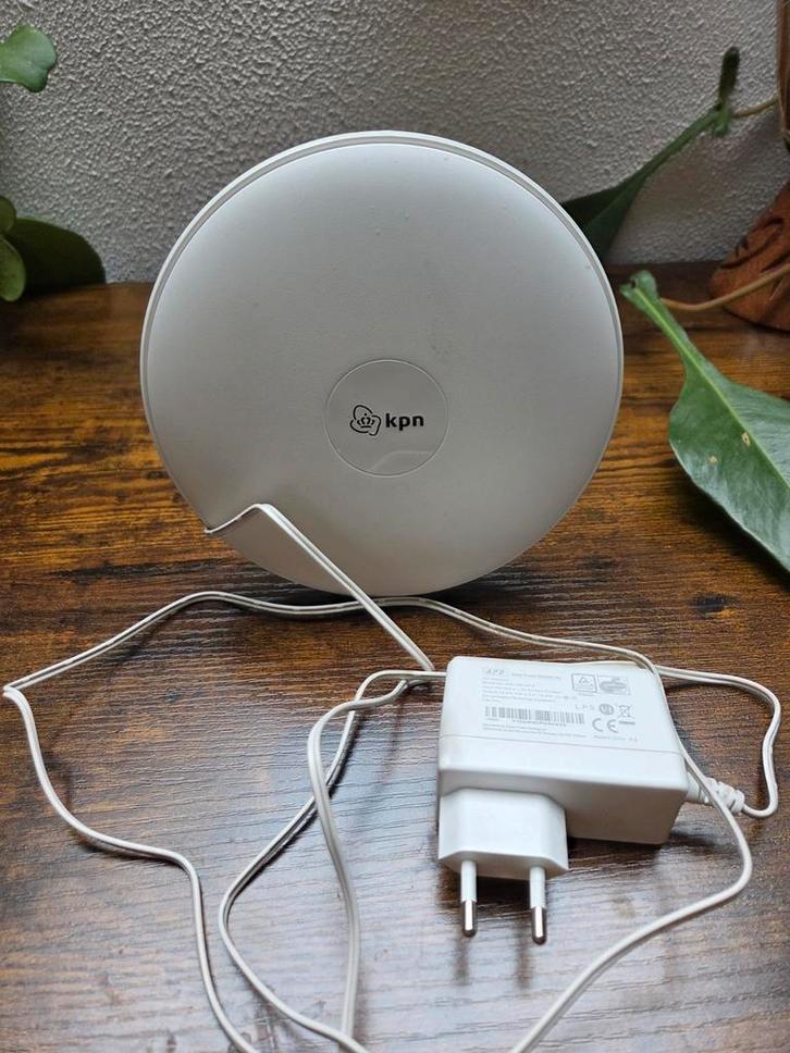 KPN WiFi Versterker - Verbeter je draadloze bereik, Computers en Software, WiFi-versterkers, Zo goed als nieuw, Ophalen of Verzenden