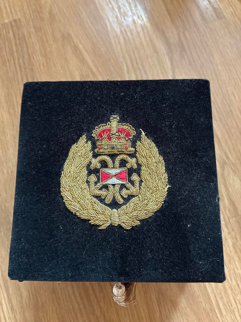 Fluwelen bewaar doos Royal Navy militaria, Antiek en Kunst, Ophalen of Verzenden