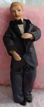 Poppenhuis popje 1:12, Ophalen of Verzenden, Poppenhuis